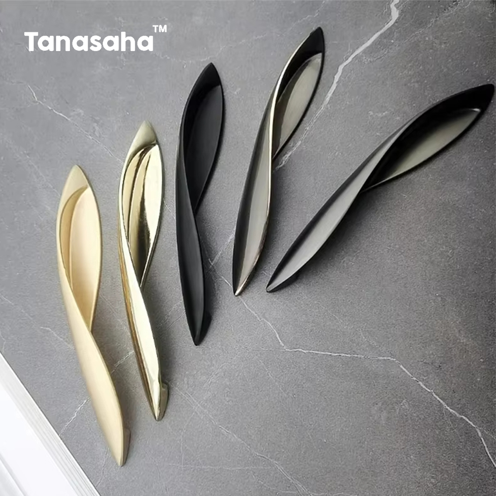 Handels for Kitchen Furniture  - Restoration Hardware Furniture Used review and price